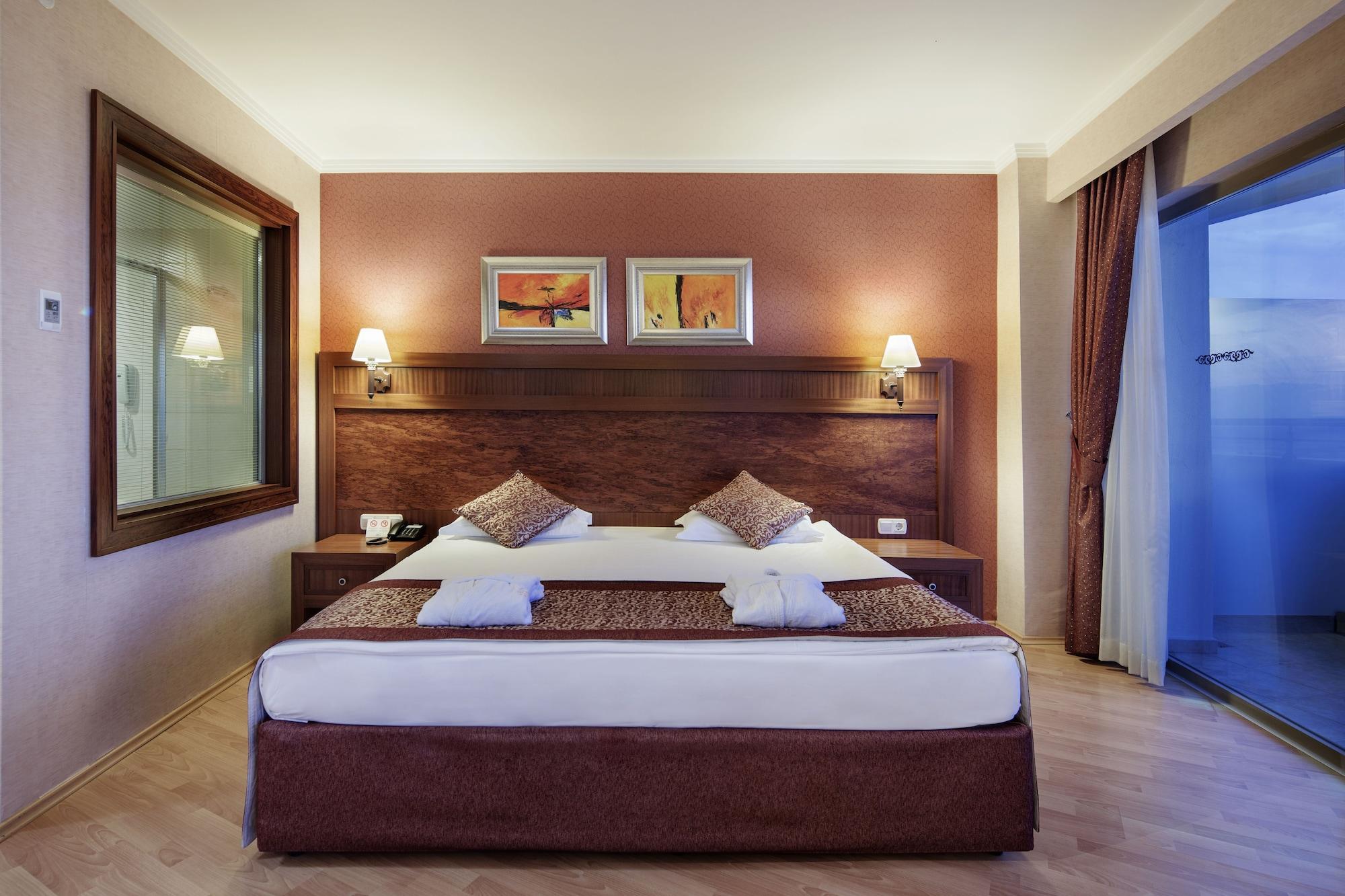 Alba Royal Hotel (Adults Only) Side Kültér fotó